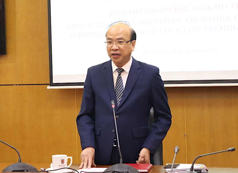 Chia sẻ kinh nghiệm trong hoàn thiện và thực thi pháp luật về chế định luật sư công